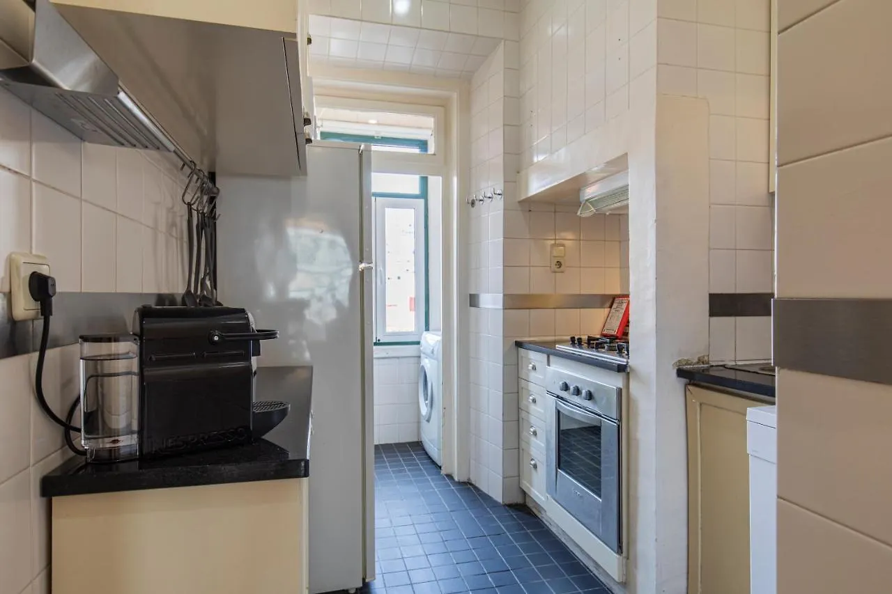 Typical 2Bdr Apartment In Lisbon By Lovelystay