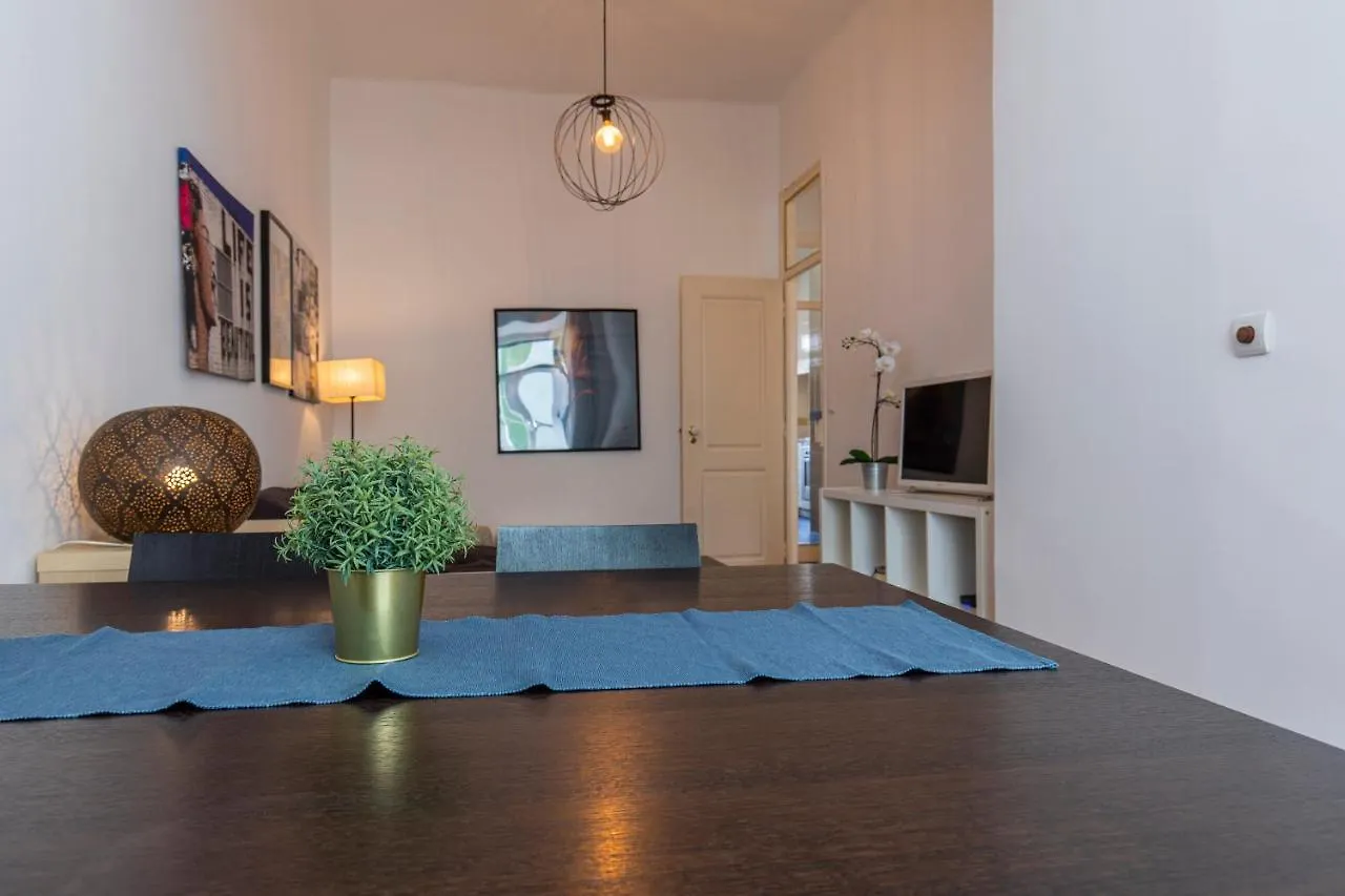 Typical 2Bdr Apartment In Lisbon By Lovelystay Португалия